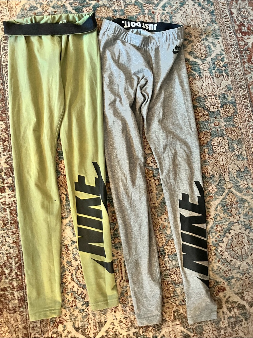 Nike Dri-FIT Leggings - Gray and green